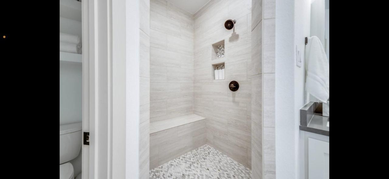 Stylish Townhome Near At&T Stadium, Globe Life, Six Flags & More 阿林顿 外观 照片